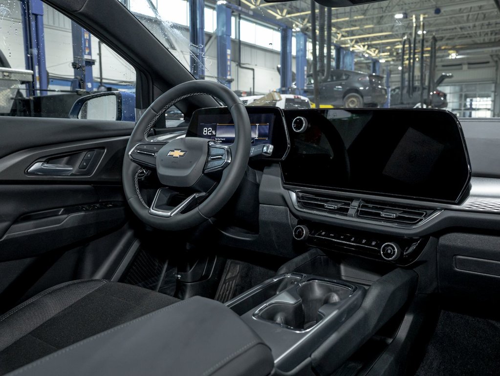 Chevrolet Equinox EV  2026 à St-Jérôme, Québec - 26 - w1024h768px