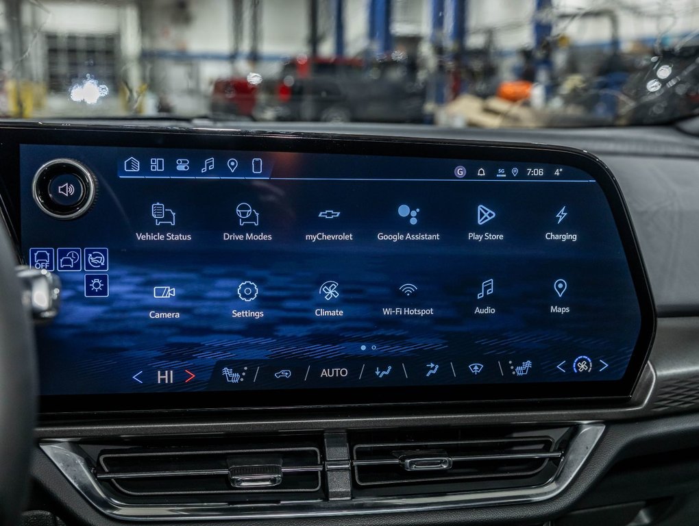 Chevrolet Equinox EV  2026 à St-Jérôme, Québec - 17 - w1024h768px