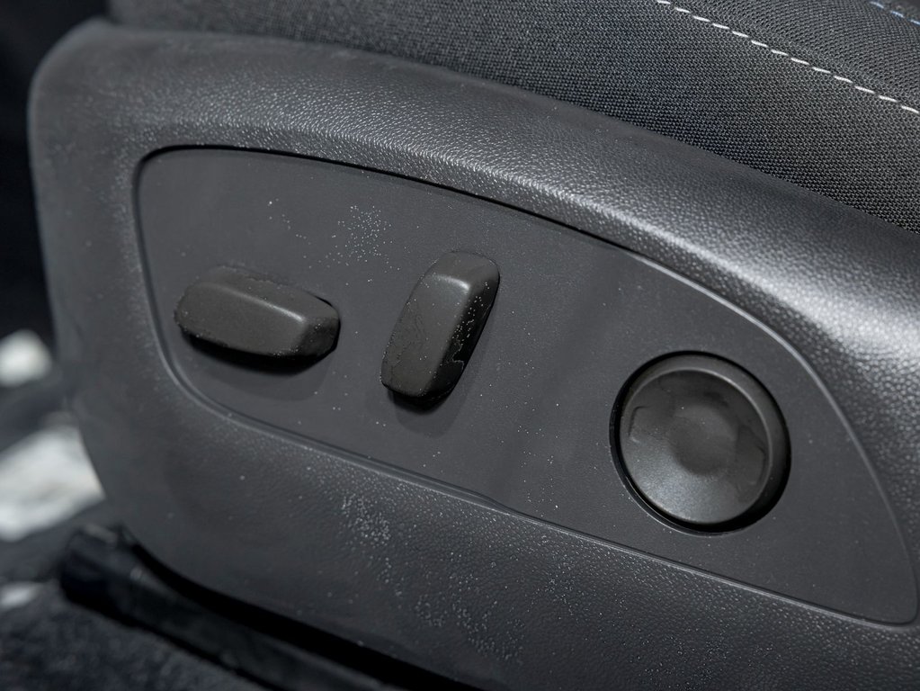 2026 Chevrolet Equinox EV in St-Jérôme, Quebec - 23 - w1024h768px