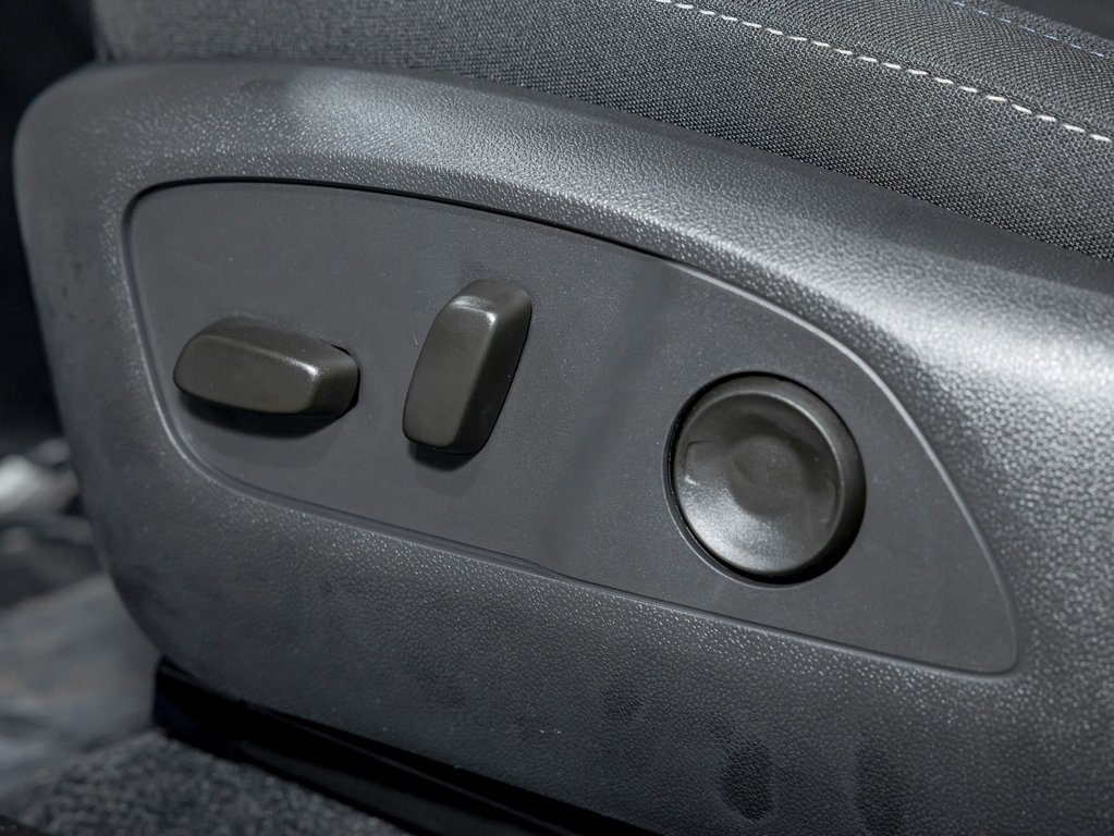 2026 Chevrolet Equinox EV in St-Jérôme, Quebec - 23 - w1024h768px