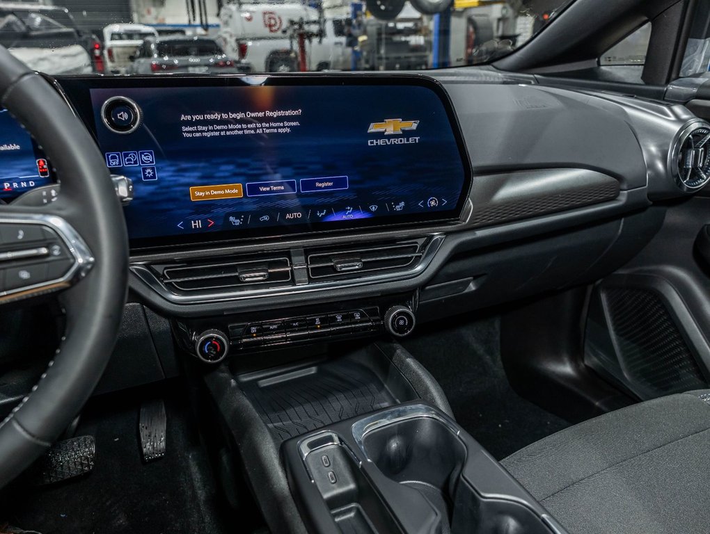 Chevrolet Equinox EV  2026 à St-Jérôme, Québec - 19 - w1024h768px