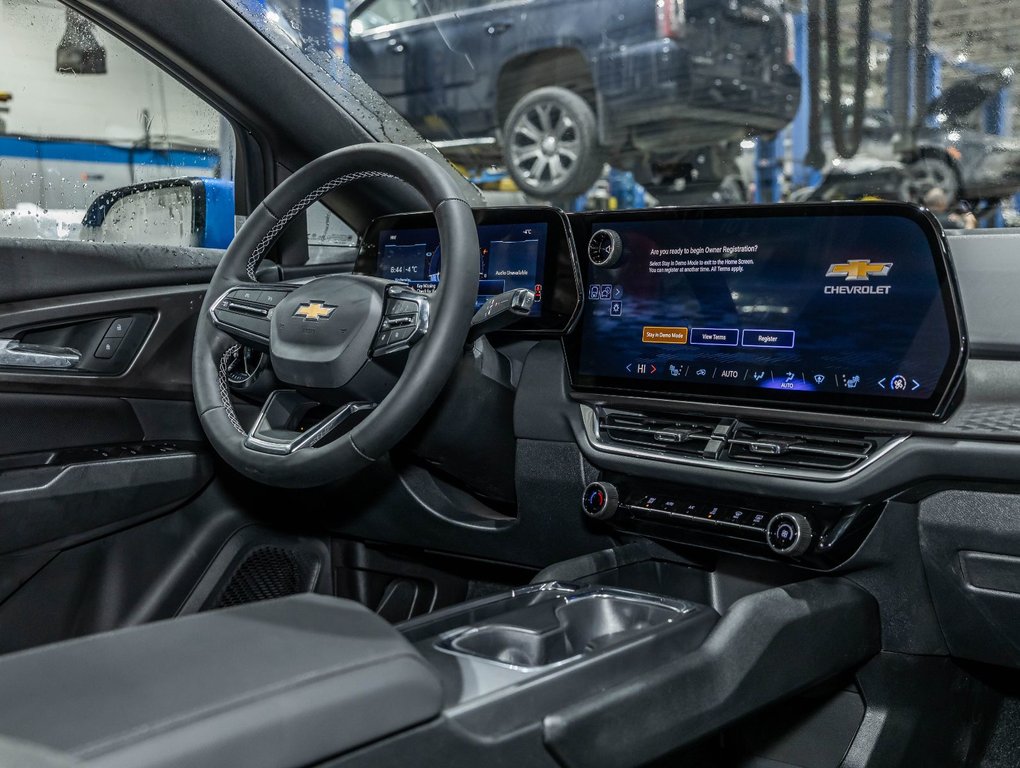 Chevrolet Equinox EV  2026 à St-Jérôme, Québec - 26 - w1024h768px
