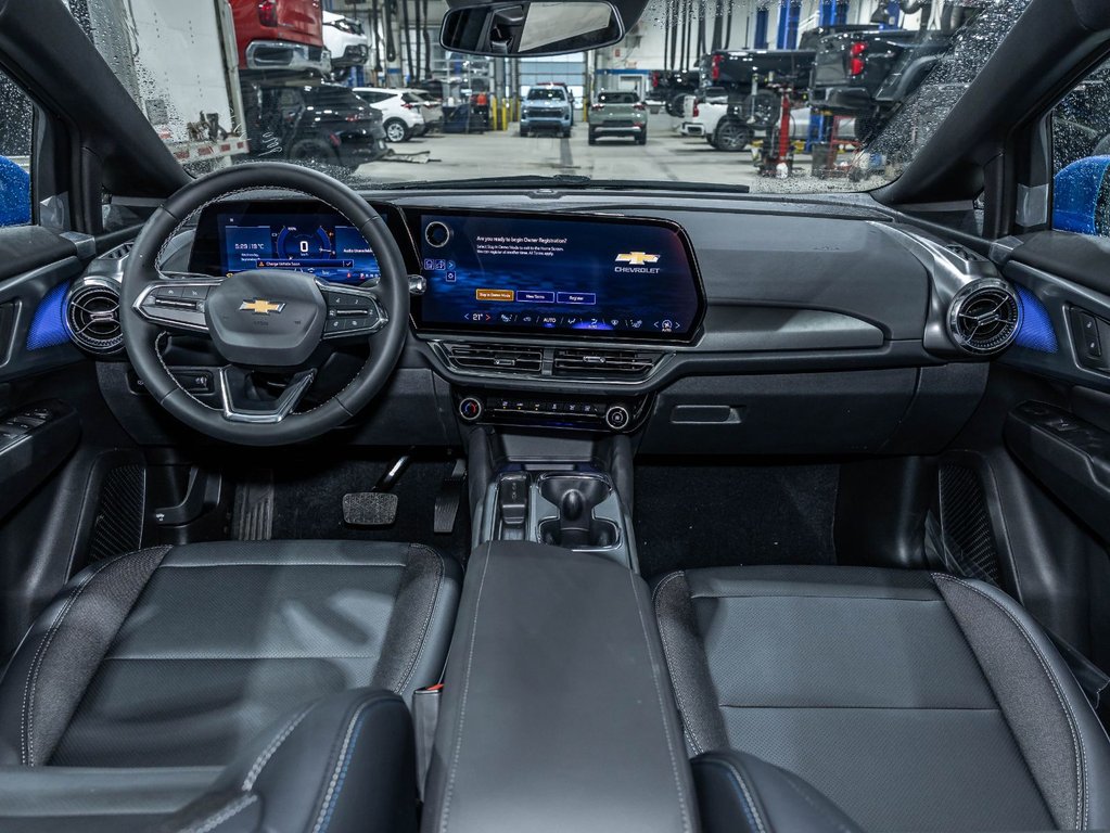 2027 Chevrolet Equinox EV in St-Jérôme, Quebec - 4 - w1024h768px
