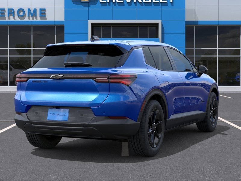 2027 Chevrolet Equinox EV in St-Jérôme, Quebec - 4 - w1024h768px