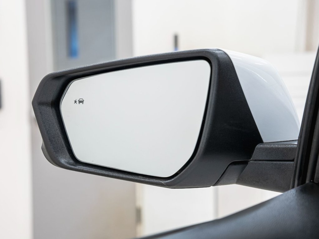 2022 Chevrolet Equinox in St-Jérôme, Quebec - 33 - w1024h768px