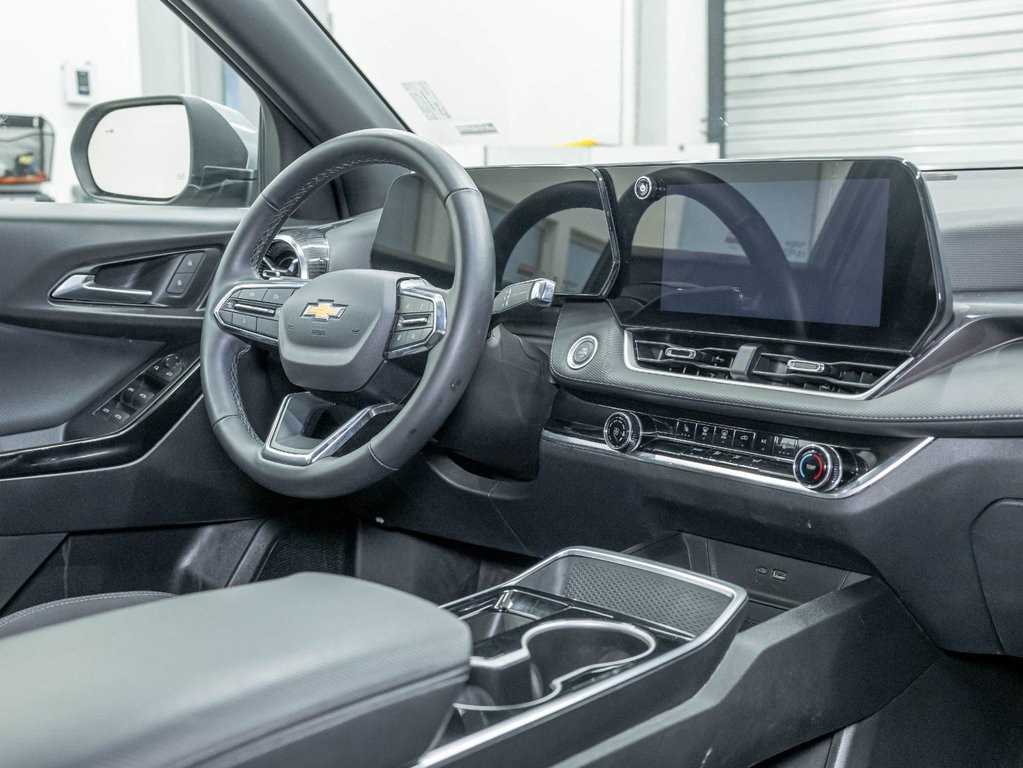 2025 Chevrolet Equinox in St-Jérôme, Quebec - 24 - w1024h768px