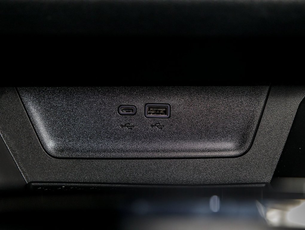 2026 Chevrolet Equinox in St-Jérôme, Quebec - 27 - w1024h768px
