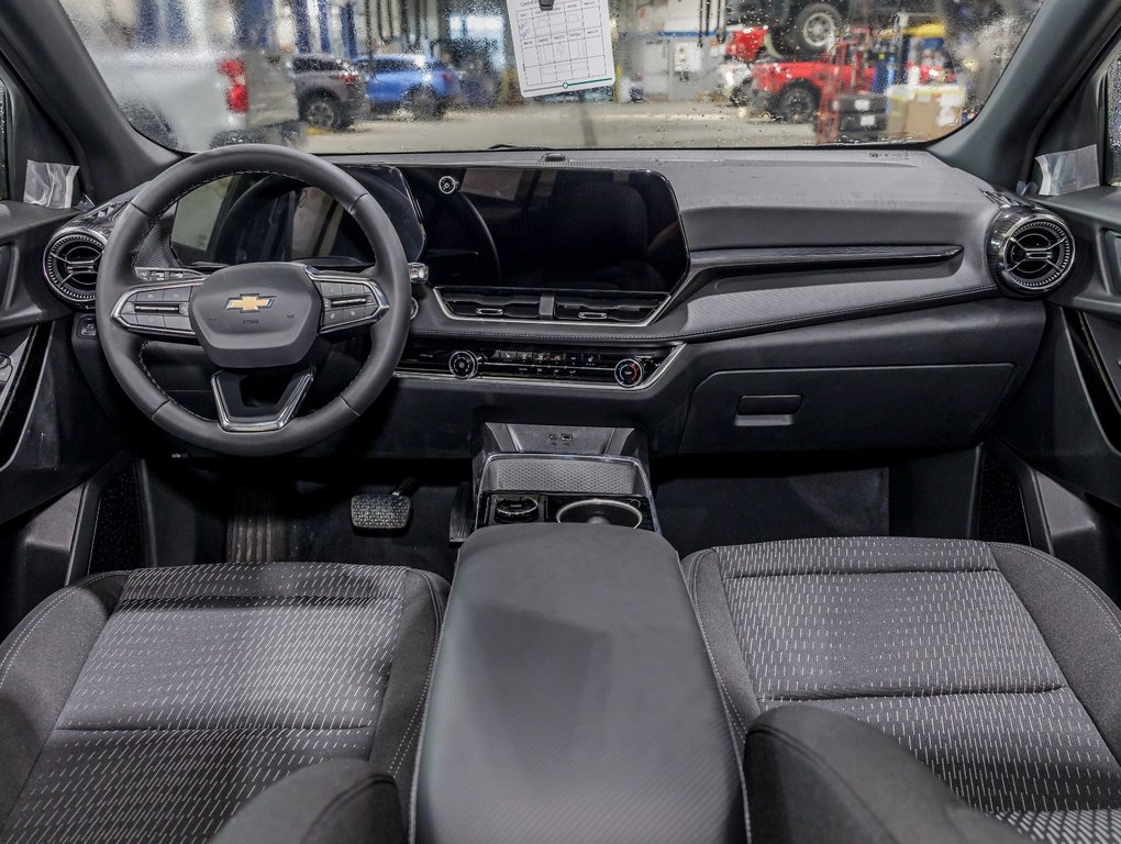 Chevrolet Equinox  2026 à St-Jérôme, Québec - 4 - w1024h768px
