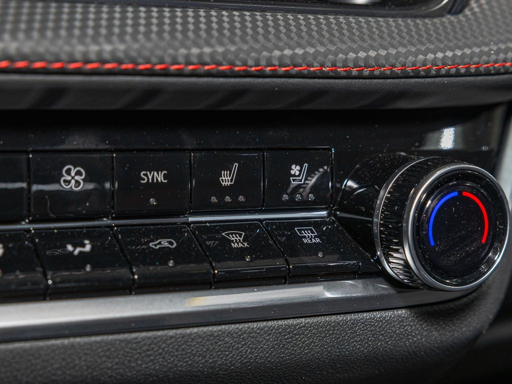 2026 Chevrolet Equinox in St-Jérôme, Quebec - 23 - w1024h768px