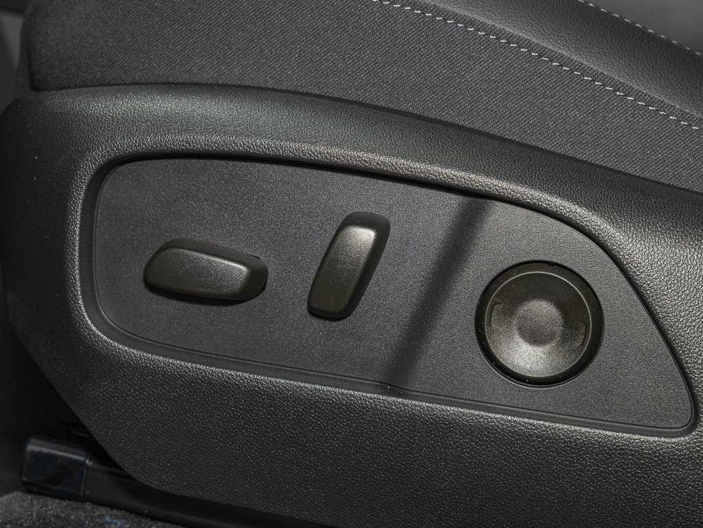 2026 Chevrolet Equinox in St-Jérôme, Quebec - 26 - w1024h768px