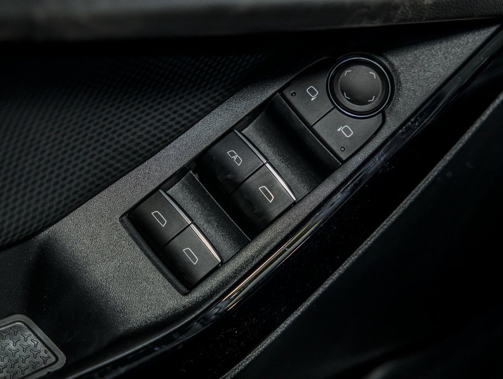 2026 Chevrolet Equinox in St-Jérôme, Quebec - 26 - w1024h768px