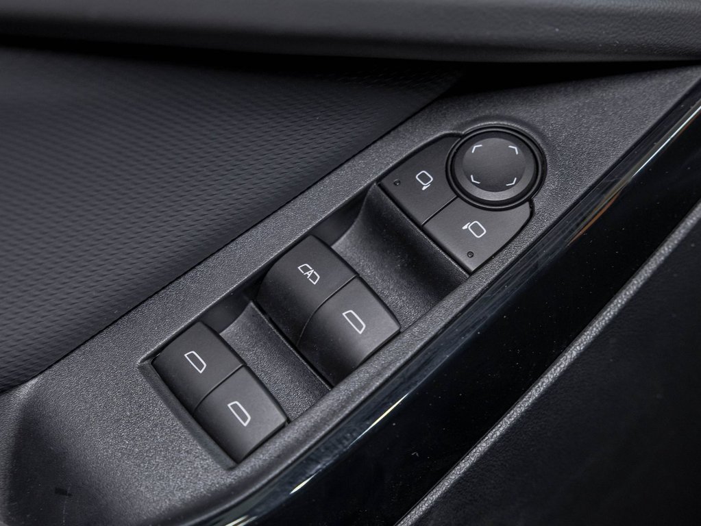 2026 Chevrolet Equinox in St-Jérôme, Quebec - 24 - w1024h768px