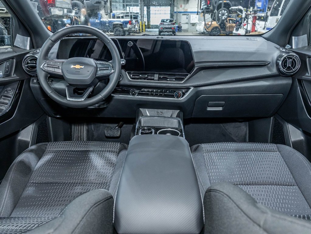 Chevrolet Equinox  2027 à St-Jérôme, Québec - 2 - w1024h768px
