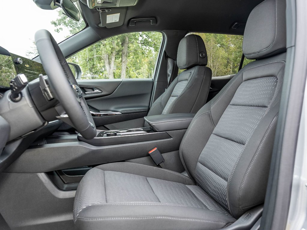 2027 Chevrolet Equinox in St-Jérôme, Quebec - 11 - w1024h768px