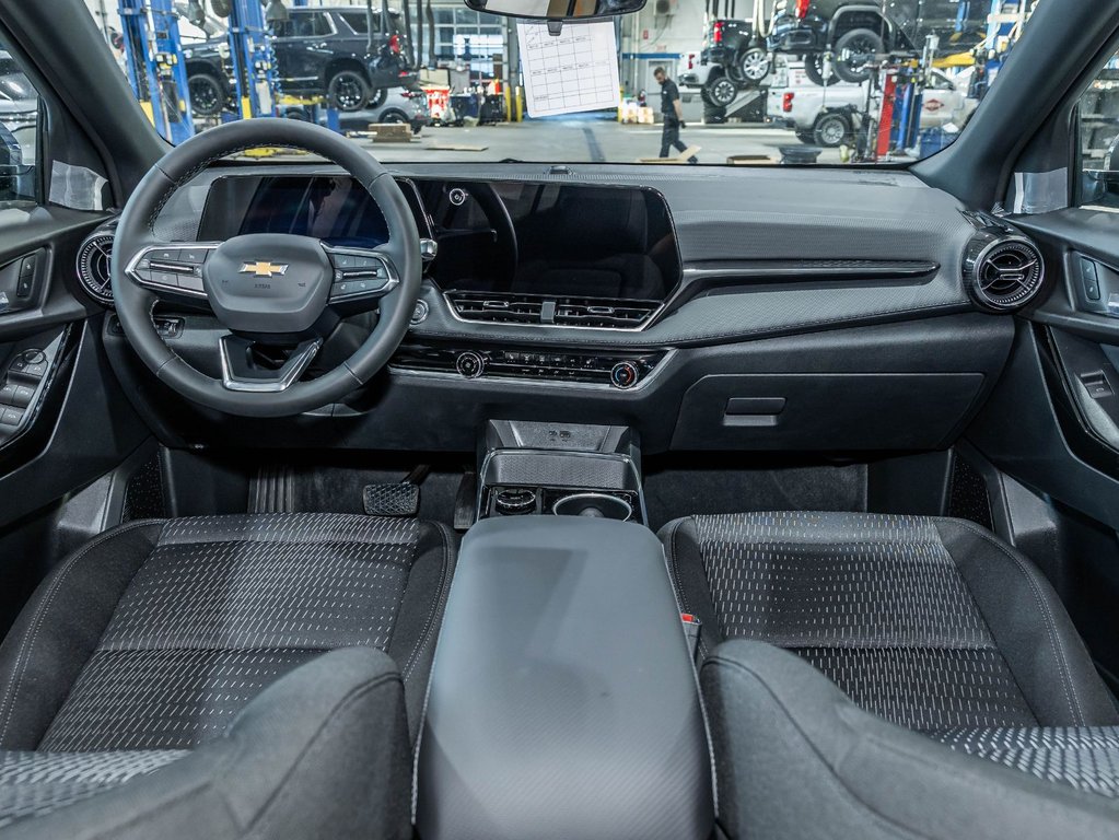 2027 Chevrolet Equinox in St-Jérôme, Quebec - 5 - w1024h768px