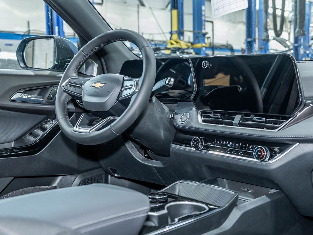 2027 Chevrolet Equinox in St-Jérôme, Quebec - 26 - w1024h768px