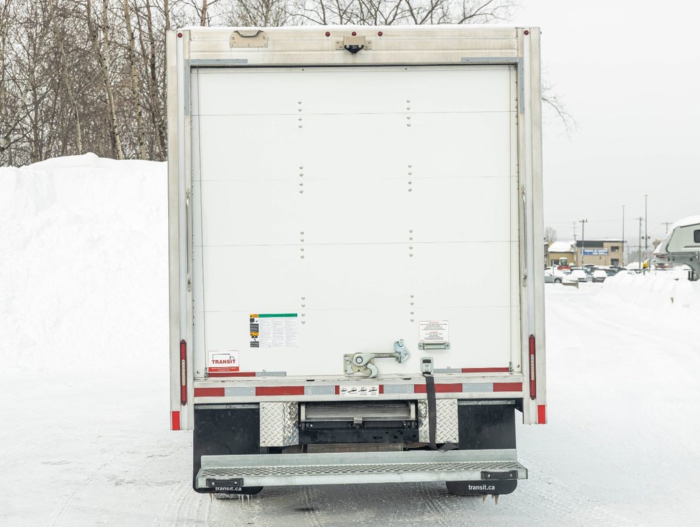 Chevrolet Express Commercial Cutaway  2025 à St-Jérôme, Québec - 6 - w1024h768px