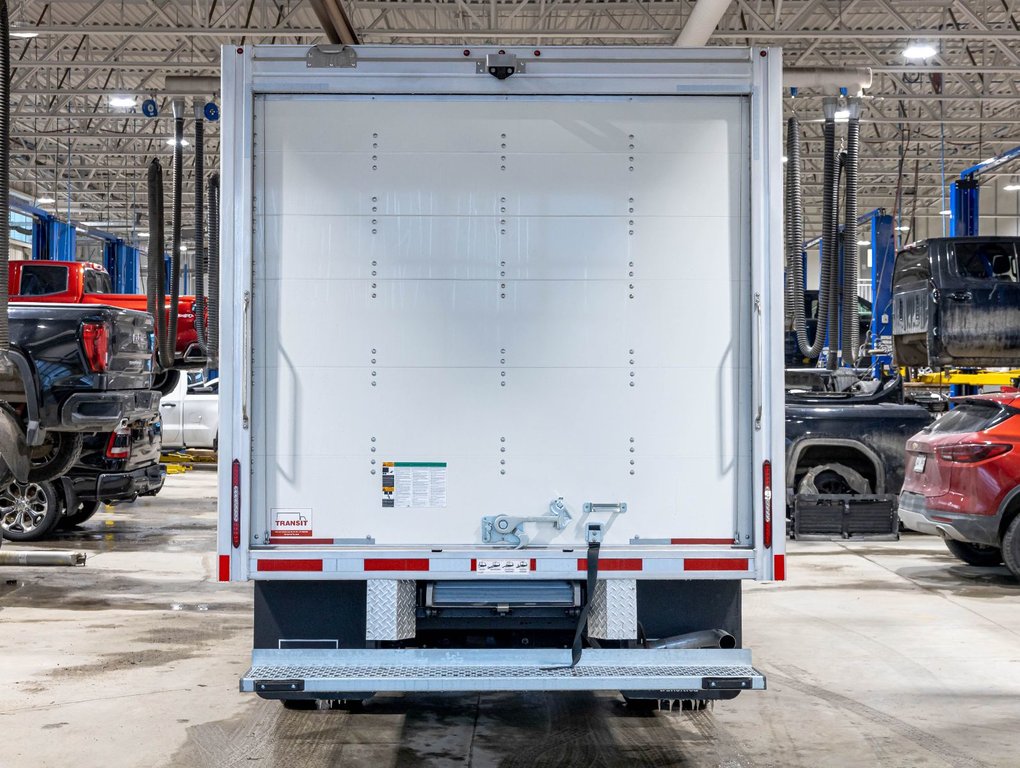 Chevrolet Express Cutaway 4500  2026 à St-Jérôme, Québec - 6 - w1024h768px