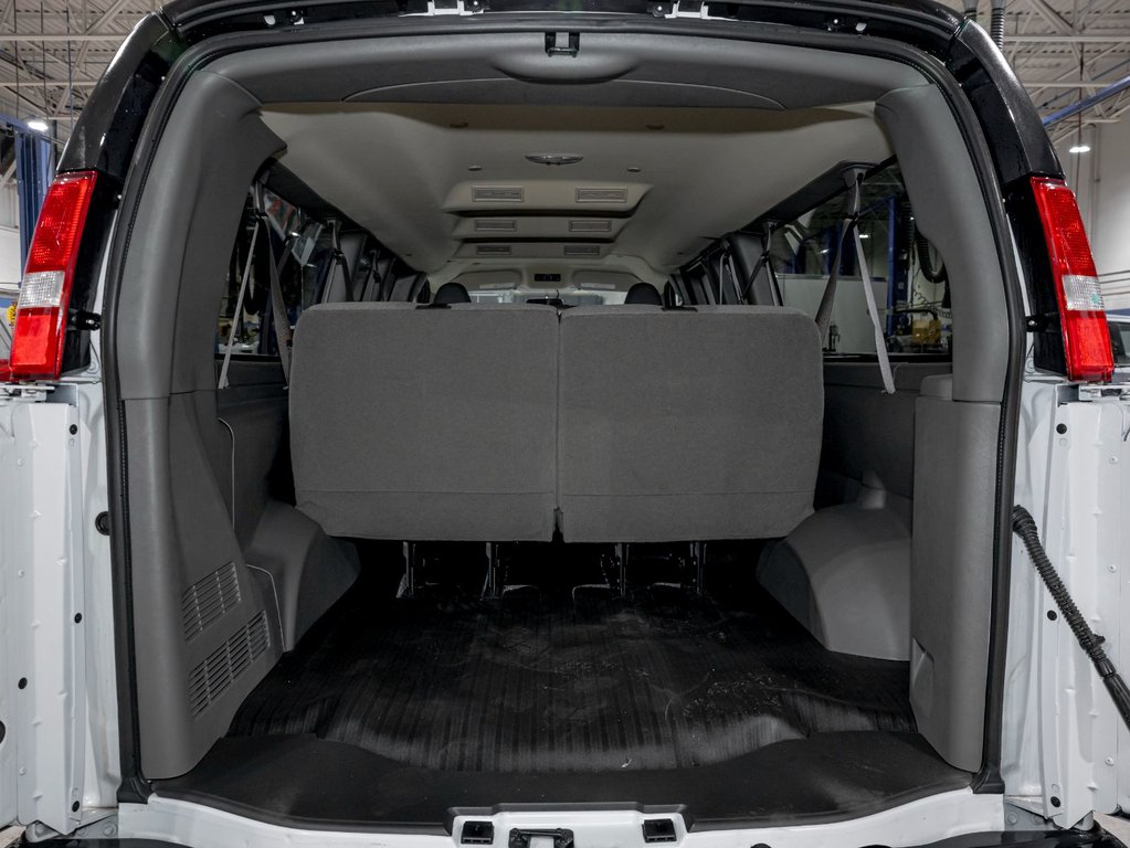 Chevrolet Express Passenger  2025 à St-Jérôme, Québec - 26 - w1024h768px