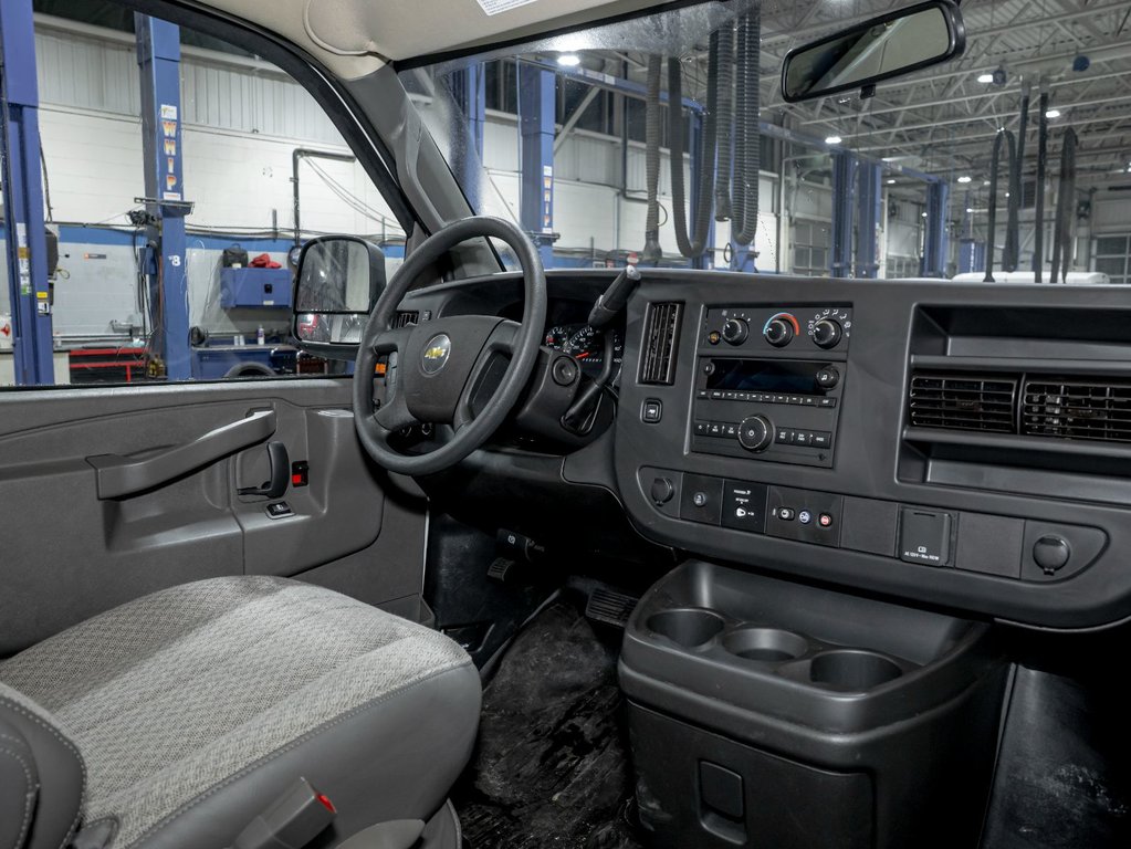 Chevrolet Express Passenger  2025 à St-Jérôme, Québec - 20 - w1024h768px