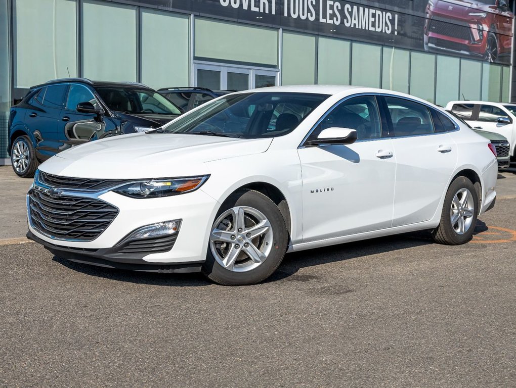 Chevrolet Malibu  2024 à St-Jérôme, Québec - 2 - w1024h768px