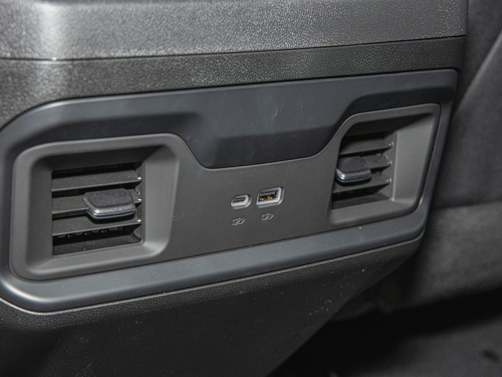 2026 Chevrolet Silverado 1500 in St-Jérôme, Quebec - 33 - w1024h768px