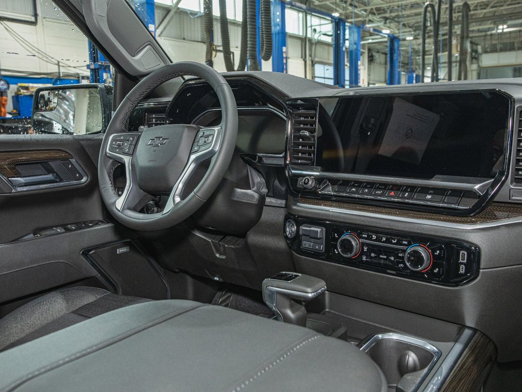 2026 Chevrolet Silverado 1500 in St-Jérôme, Quebec - 31 - w1024h768px