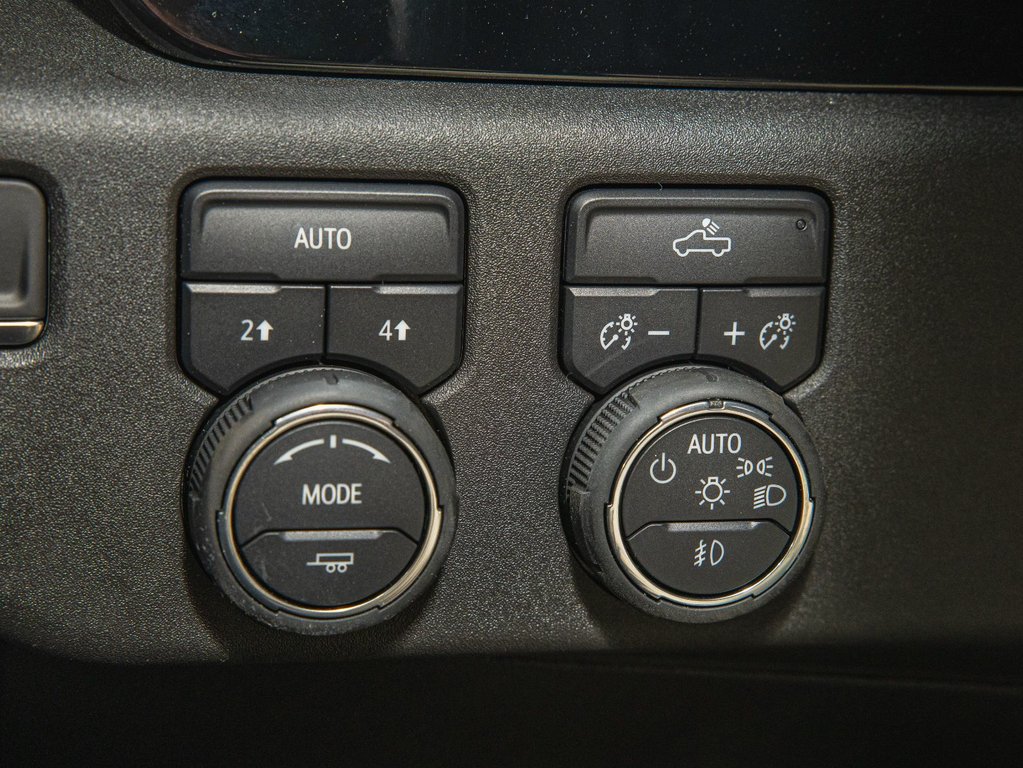 2026 Chevrolet Silverado 1500 in St-Jérôme, Quebec - 25 - w1024h768px