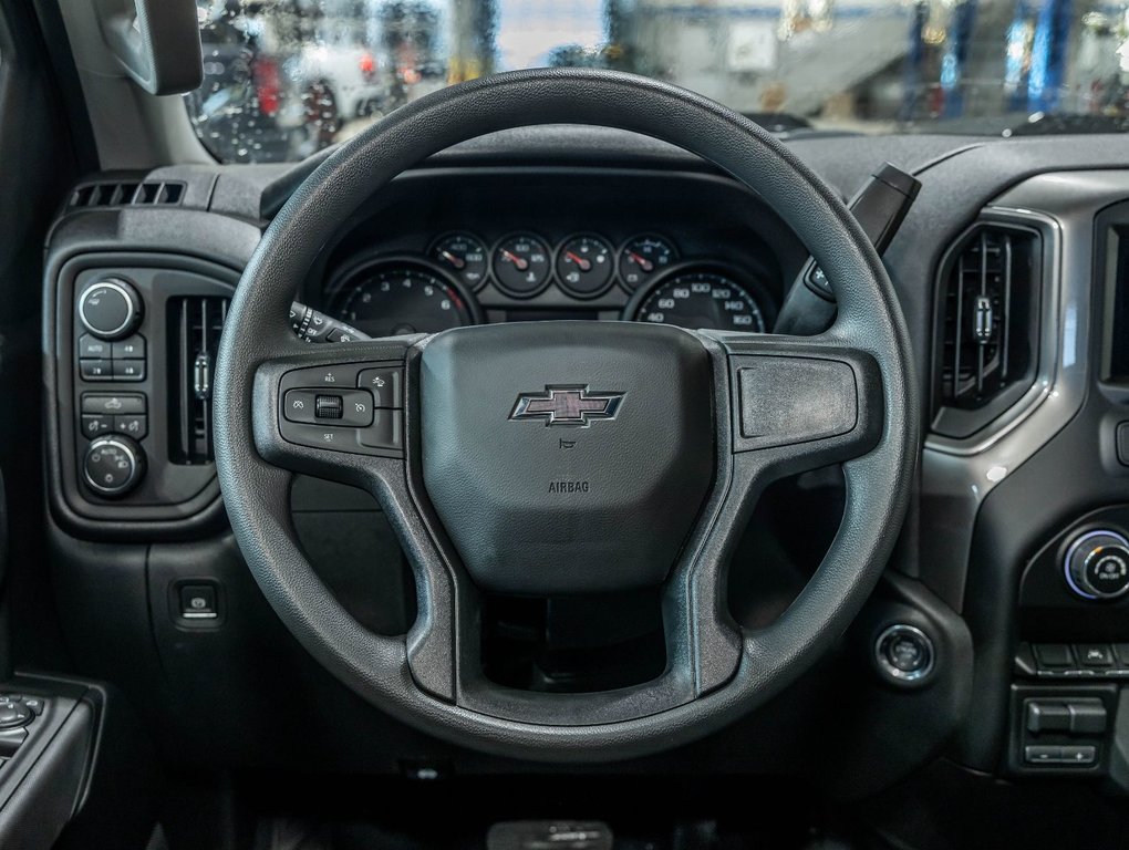 2026 Chevrolet Silverado 1500 in St-Jérôme, Quebec - 12 - w1024h768px