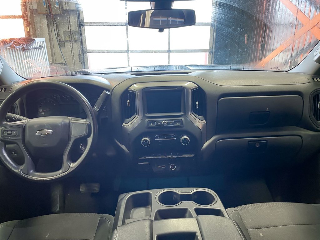 Chevrolet Silverado 1500  2022 à St-Jérôme, Québec - 10 - w1024h768px