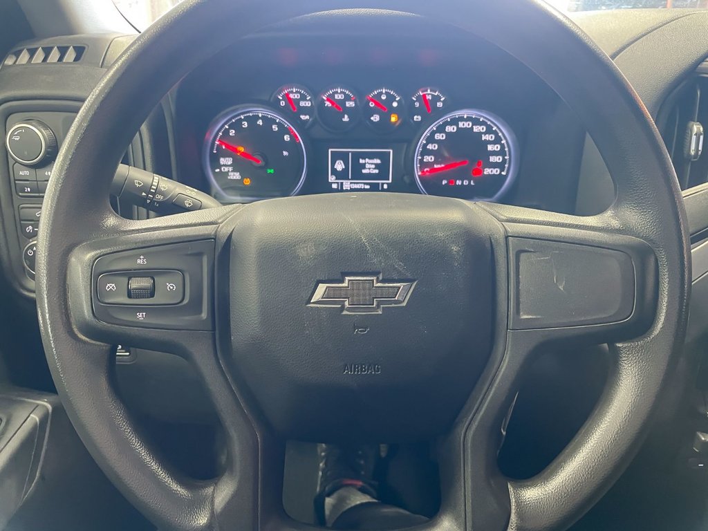 Chevrolet Silverado 1500  2022 à St-Jérôme, Québec - 14 - w1024h768px