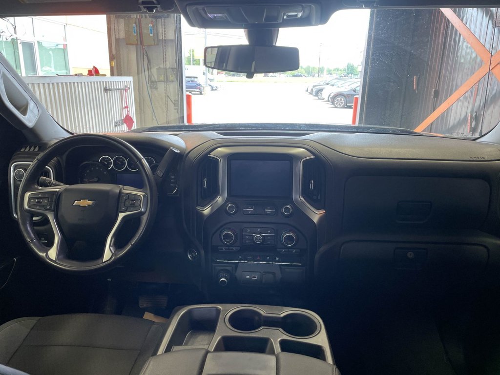 2022 Chevrolet Silverado 1500 in St-Jérôme, Quebec - 10 - w1024h768px