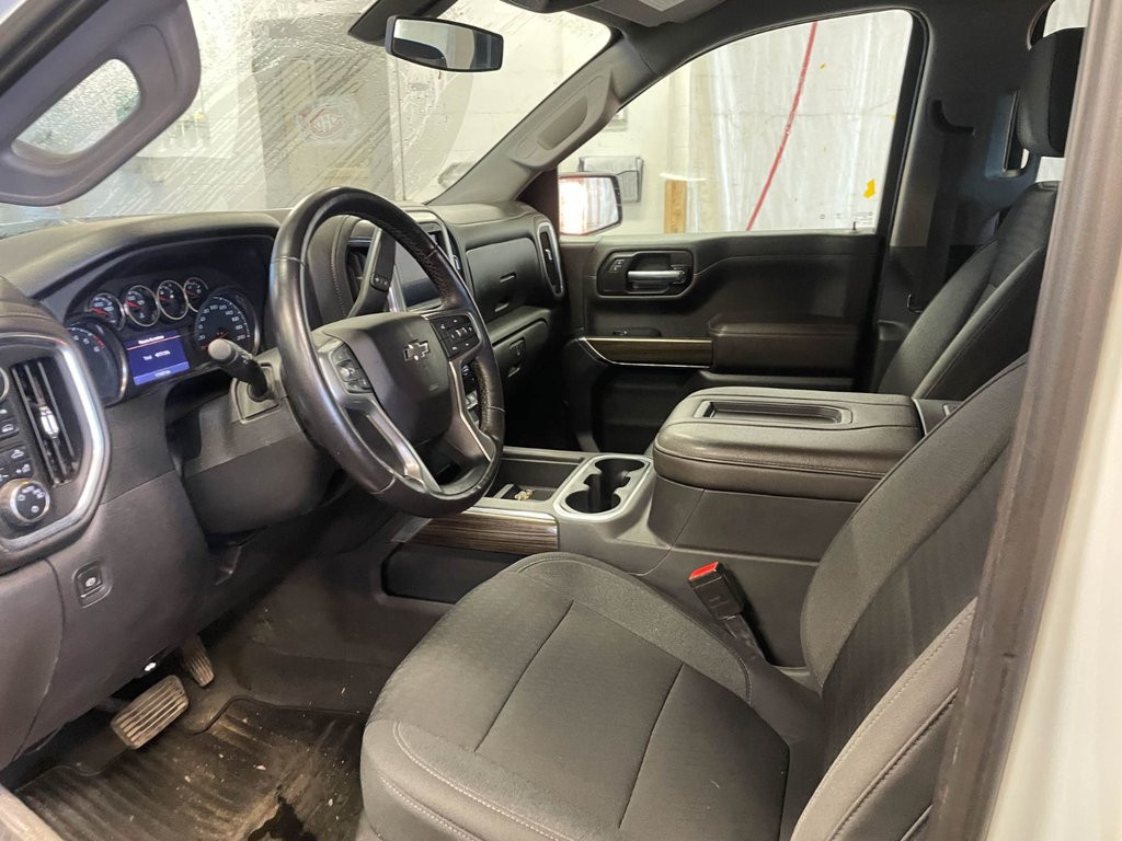 2022 Chevrolet Silverado 1500 in St-Jérôme, Quebec - 3 - w1024h768px