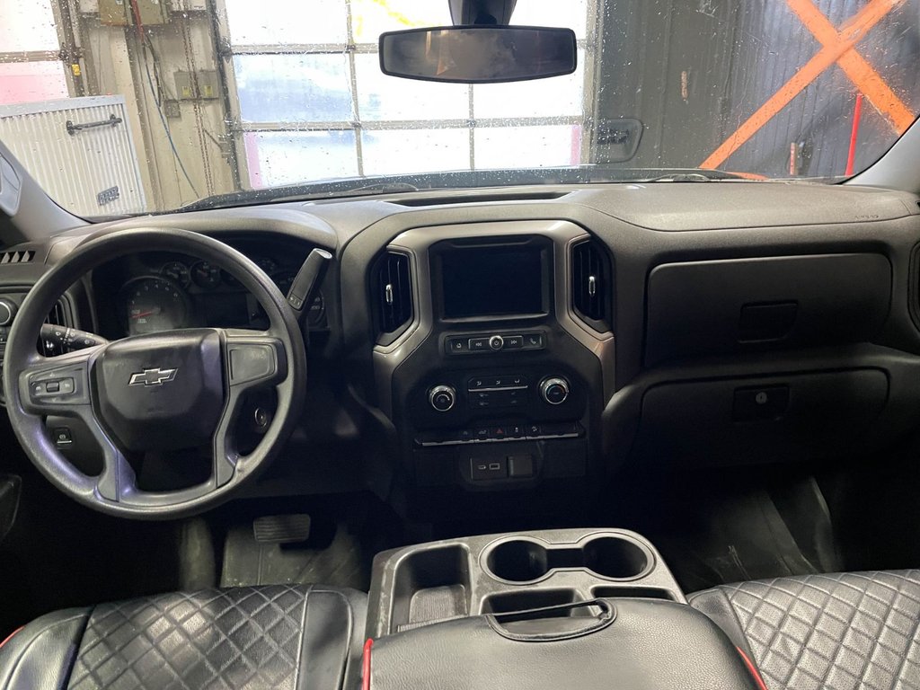 Chevrolet Silverado 1500 LTD  2022 à St-Jérôme, Québec - 10 - w1024h768px