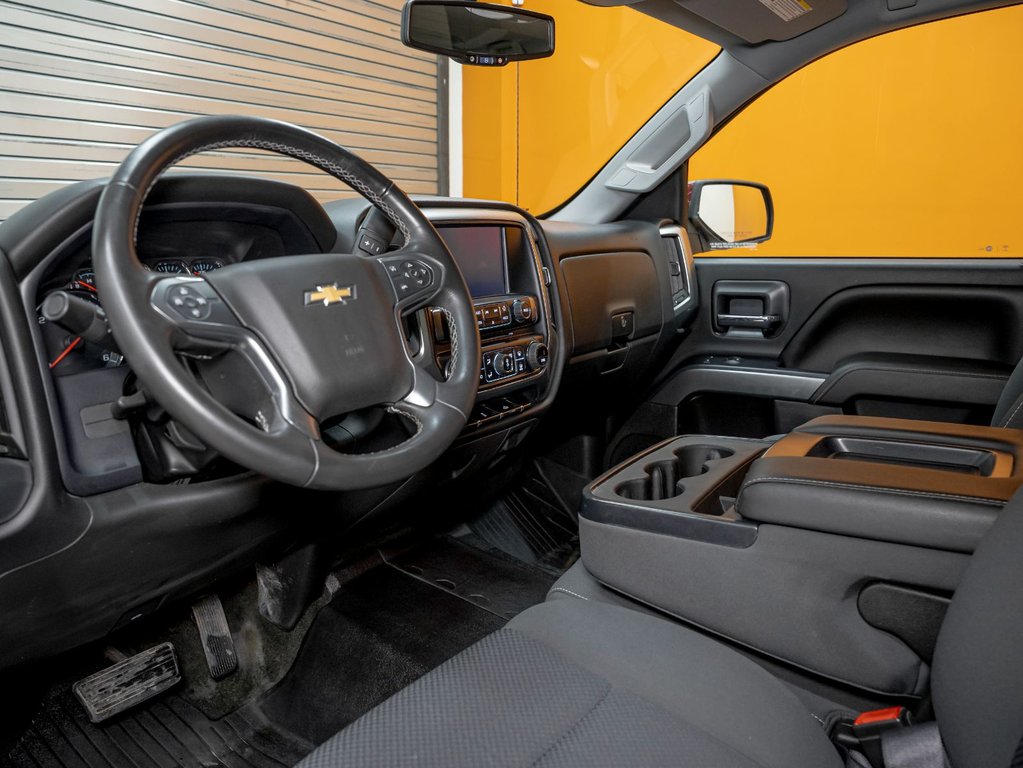 2017 Chevrolet Silverado 1500 in St-Jérôme, Quebec - 2 - w1024h768px