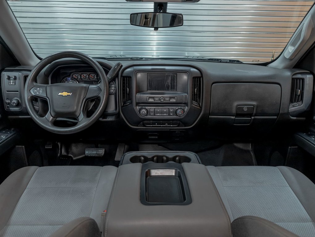 2018 Chevrolet Silverado 1500 in St-Jérôme, Quebec - 11 - w1024h768px