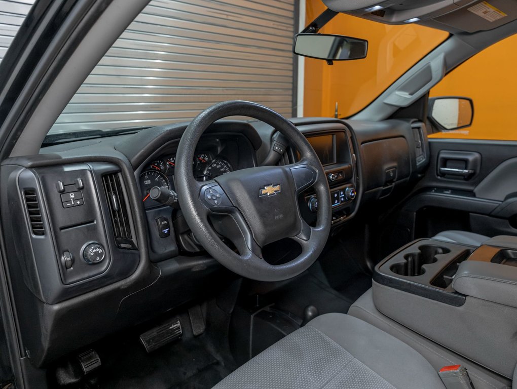 2018 Chevrolet Silverado 1500 in St-Jérôme, Quebec - 2 - w1024h768px