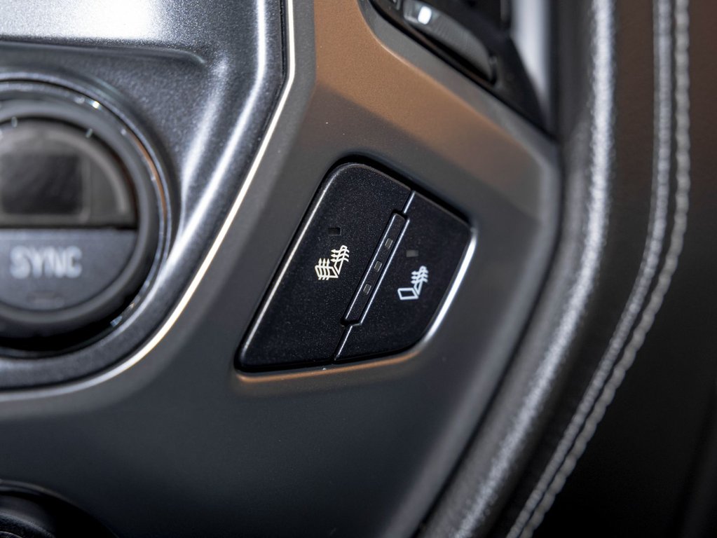 2018 Chevrolet Silverado 1500 in St-Jérôme, Quebec - 23 - w1024h768px