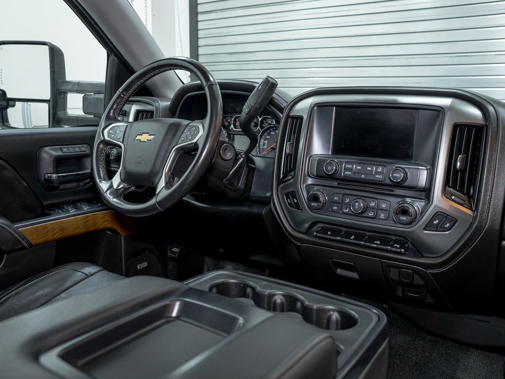 2018 Chevrolet Silverado 1500 in St-Jérôme, Quebec - 29 - w1024h768px