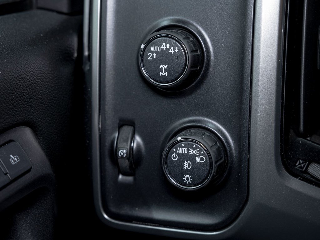 2018 Chevrolet Silverado 1500 in St-Jérôme, Quebec - 24 - w1024h768px