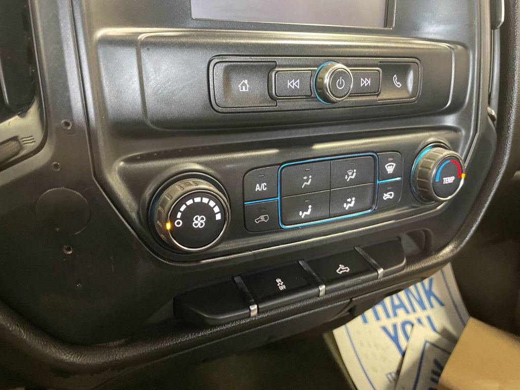 Chevrolet Silverado 1500  2018 à St-Jérôme, Québec - 13 - w1024h768px