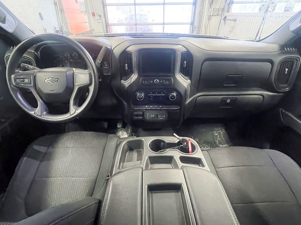 Chevrolet Silverado 1500  2019 à St-Jérôme, Québec - 10 - w1024h768px