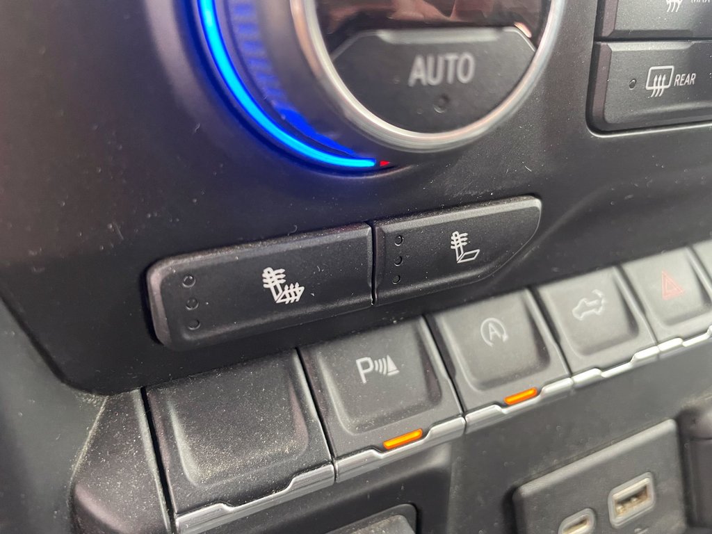 2019 Chevrolet Silverado 1500 in St-Jérôme, Quebec - 12 - w1024h768px