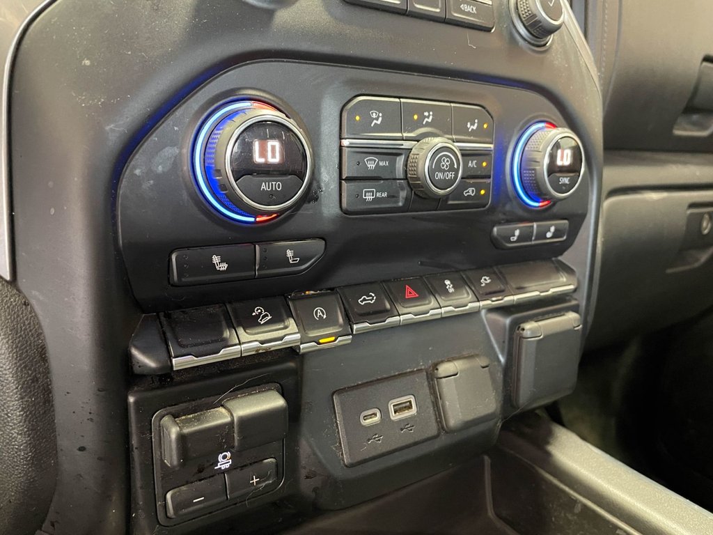Chevrolet Silverado 1500  2019 à St-Jérôme, Québec - 12 - w1024h768px