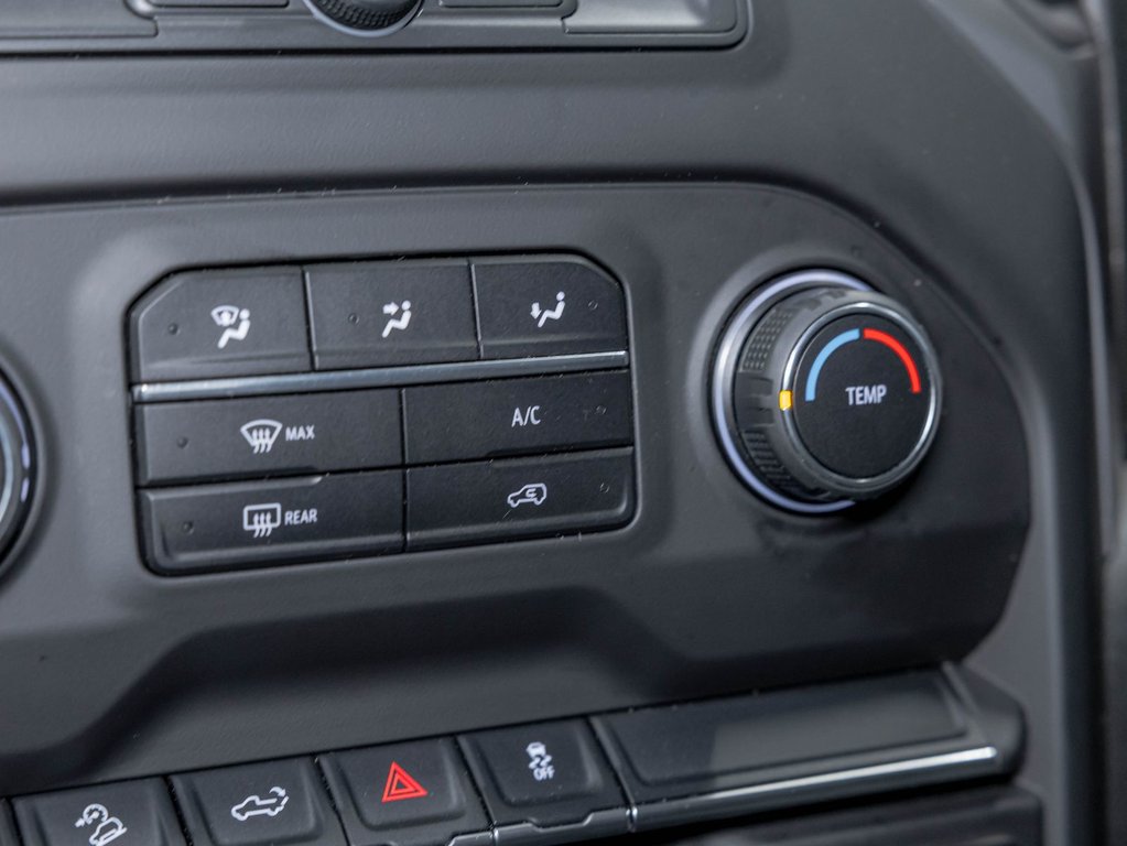 2019 Chevrolet Silverado 1500 in St-Jérôme, Quebec - 17 - w1024h768px