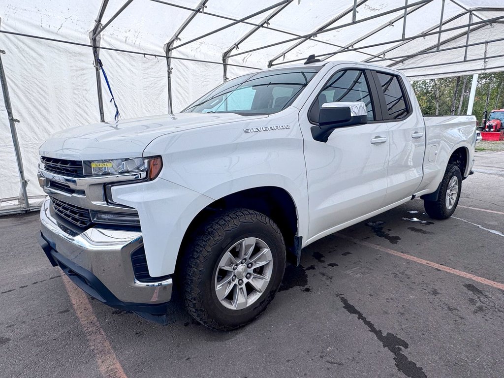 2020 Chevrolet Silverado 1500 in St-Jérôme, Quebec - 1 - w1024h768px