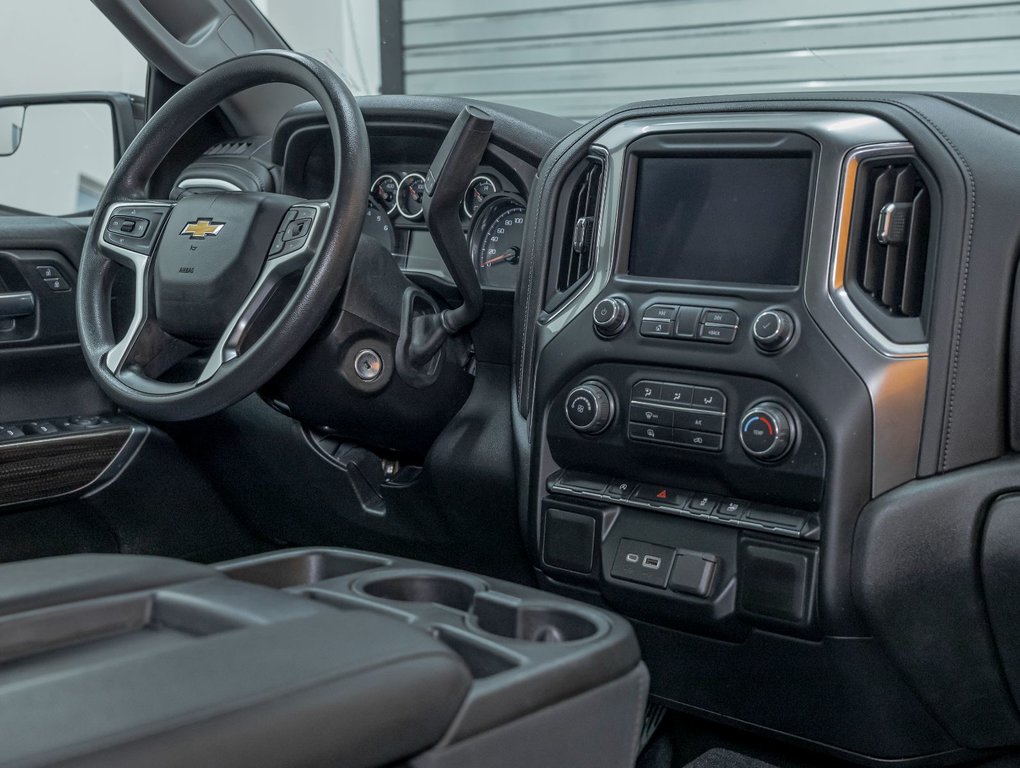 2020 Chevrolet Silverado 1500 in St-Jérôme, Quebec - 26 - w1024h768px