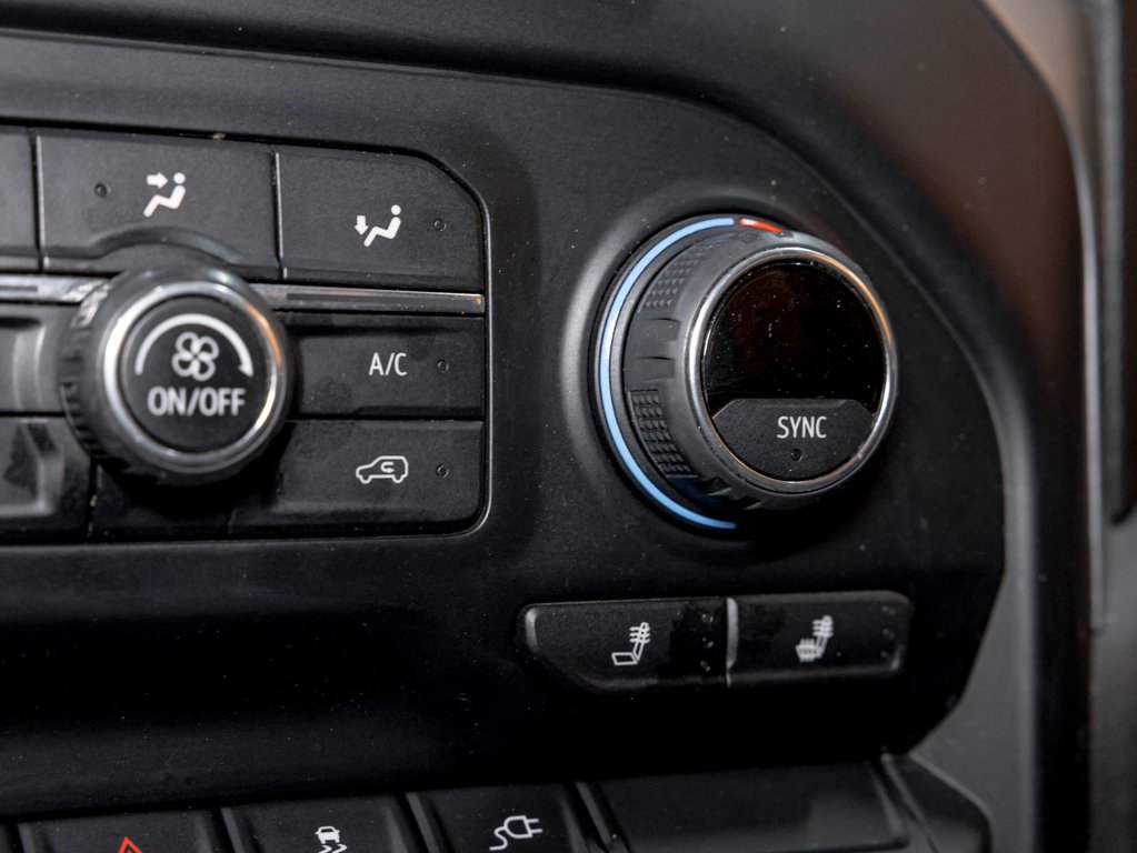 2020 Chevrolet Silverado 1500 in St-Jérôme, Quebec - 21 - w1024h768px