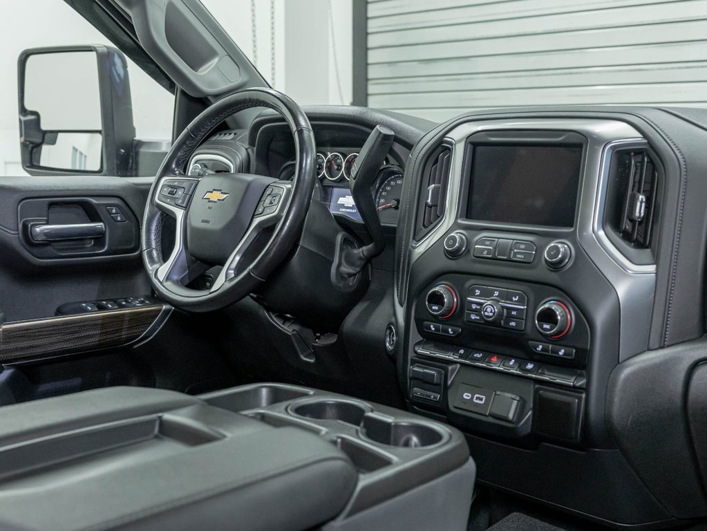 2020 Chevrolet Silverado 1500 in St-Jérôme, Quebec - 29 - w1024h768px