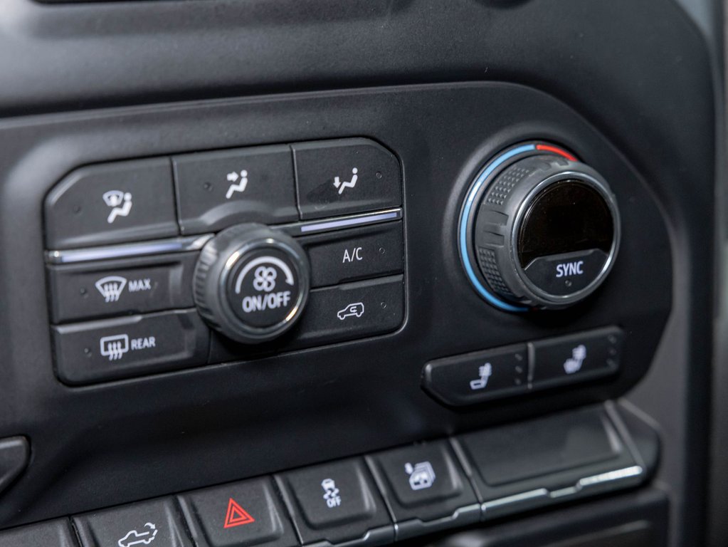 2020 Chevrolet Silverado 1500 in St-Jérôme, Quebec - 21 - w1024h768px